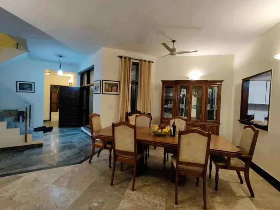 Birdsong Asola Farmhouse