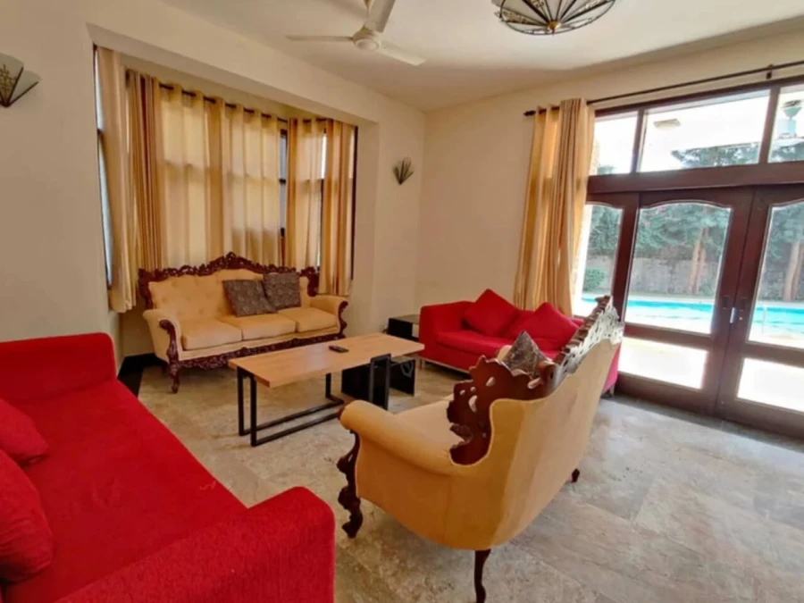 Birdsong Asola Farmhouse