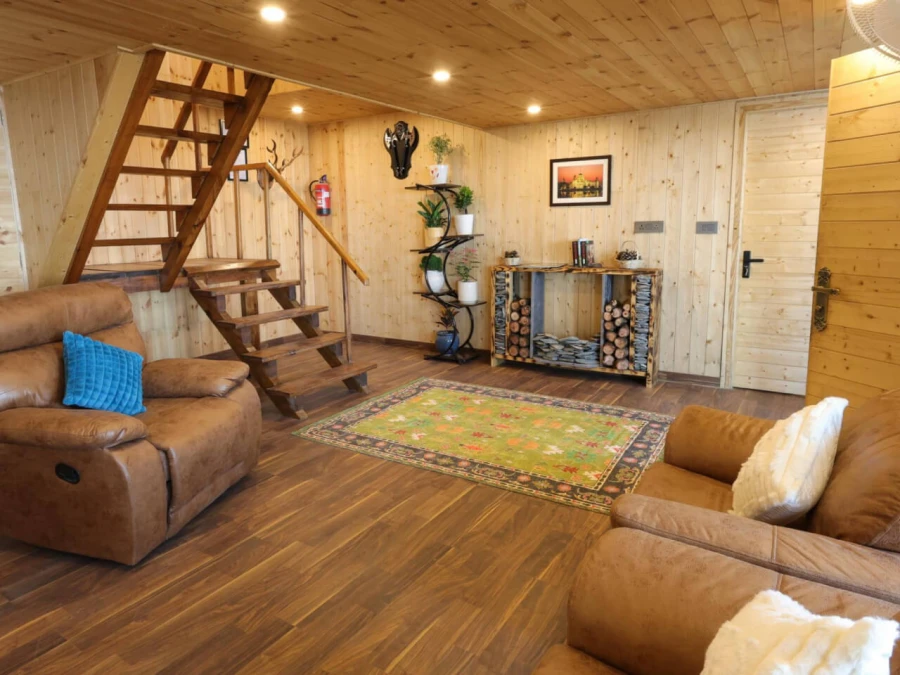 Hunters Lodge